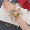 Ramillete de Boda Hecho a Mano para Novio y Novia Estilo Bosque Rojo Boutonnière para Invitado de Boda China Hermano y Cuñada 2025 Nuevo