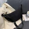 Venta al por mayor UJIA probador mismo estilo bolsa dumpling bolso bandolera para mujer bolsa de nailon bolso de hombro que combina con todo Youjia bolsa de tela pequeña