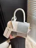 Bolso de Mano con Textura Patchwork de Moda Tendencia de Este Año 2026 Verano para Viajar con Estilo Bolso Pequeño Cuadrado de Hombro Cruzado Tendencia