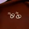 Pendientes Asimétricos de Colgante de Cruz de Circonita Europeos y Americanos, Lujo Ligero, Gama Alta, Pendientes Personalizados, Accesorios de Oreja de Moda Tendencia para Mujeres