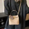 Bolso de Nicho Transfronterizo Nuevo 2025, Bolso Cruzado, Bolso Cubo Casual Simple de Moda, Bolso Versátil de Hombro para Viajes Diarios Bajo el Brazo