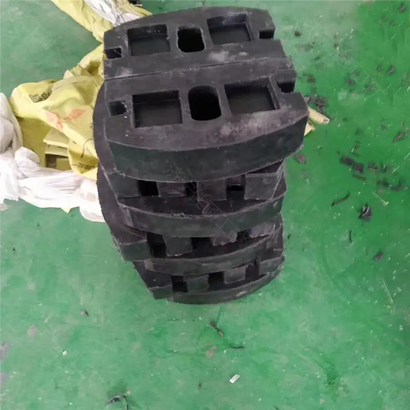 橡胶碰头8