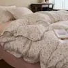 Juego de ropa de cama de cuatro piezas estilo Ins, fresco y sencillo, de doble capa de gasa 100% algodón, con ribete de encaje denso, funda de edredón y sábana de algodón puro para dormitorios de estudiantes