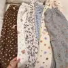 Pantalones de pijama de forro polar con copos de nieve, nueva colección 2026, estilo lindo otoño/invierno, cálidos, casuales y versátiles para usar en casa
