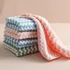 Absorbente Catiónico Coral Fleece Engrosado Cocina Hogar Paño para Lavar Platos Trapo Grande Venta al por Mayor Estropajo Borde Sellado Patrón de Ola