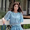 Vestido de Renda Bordada Shanlida Indústria Pesada: Top Curto Azul Vazado e Saia Longa, Extremamente Atraente