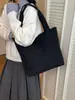 Bolsa de Invierno Coreana de Nicho Bolso Tote de Gran Capacidad Bolso de Hombro de Algodón a la Moda Bolso Cubo Casual Simple para Debajo del Brazo