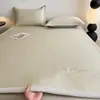 2026 Novo Modelo Classe A Pe Resfriamento Bordado Mat Conjunto de Lençóis de Cama Conjunto de Três Peças