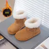 Botas de Neve de Veludo para Crianças 2025 Novo Inverno Acolchoadas e Quentes Sapatos de Algodão para Meninos Sola Macia Confortáveis Botas de Algodão para Meninas