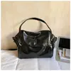 Bolso de Axila Grande de Alta Gama Retro para Mujer 2025 Nuevo Bolso Tote Sencillo Versátil Bolso de Hombro Cruzado