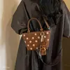 Bolsa de balde da moda com estampa de bolinhas para o dia a dia, nova, tendência em camurça 2026, bolsa de ombro e transversal feminina, versão coreana super popular