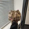 Bolso Cruzado Estilo Coreano Tela Nizi 2025 Otoño Nuevo Bolso de Mujer de Moda Tendencia Bolso de Hombro Cadena Bolso Cubo Simple
