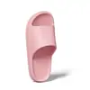 Venta al por mayor de zapatillas de verano para parejas, antideslizantes para interiores, con suela gruesa, para el hogar, baño, ducha