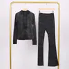 Conjunto Lulu Df de Jaqueta com Capuz Estampada e Calça Flare, Gola Alta Justa, Zíper Dourado Elástico, Roupa para Fitness Yoga