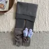 Pantalones Térmicos Gruesos con Forro de Polar para Niñas Invierno 2026 Cubrecalcetines de Mariposa Lindos Pantalones de Una Pieza de Polar Patchwork para Niños Venta al por Mayor