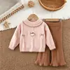 Conjunto de Suéter Infantil 2026 Outono/Inverno Novo Meninas Fofo Gola Redonda Tricô Trançado Coelho Pequeno Tricô Blusa Conjunto de Duas Peças