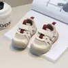 Sapatos Infantis JQ Jingqi Sapatos para Crianças Pequenas Meninos Coleção Nova Primavera e Outono 2026 Sapatos Respiráveis de Malha Anticolisão Tênis com Sola Macia