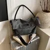 Bolsa Texturizada Grande Capacidade Transfronteiriça para Mulheres Nova 2025 Outono e Inverno Nova Atmosfera Bolsa Tote Bolsa de Ombro Único Axila