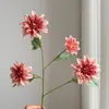 Ornamentos para Quarto de Casamento Flores de Simulação Vermelho Festivo Arranjo de Casamento Avançado Arranjo Floral de Casamento Balde de Abraço Flores Artificiais Floricultura de Simulação