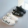 Zapatos de Lona con Cabeza de Concha para Niños 2026 Otoño Nuevos Transpirables Zapatos para Niñas Zapatos Deportivos para Niños Estilo Primavera y Otoño Zapatos Blancos Pequeños