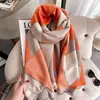 Bufanda de Marca de Moda para Mujer en Otoño e Invierno, Chal Versátil y de Alta Gama de Imitación Cachemir para Oficina con Aire Acondicionado, Estilo Bufanda de Marca Famosa