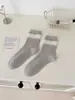 Calcetines de Encaje Patchwork para Mujer hasta la Mitad de la Pantorrilla Puntos de Colores Bloqueados Borde Fruncido Algodón Estilo Coreano Estilo Suave Calcetines Caídos