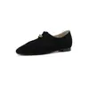 Versión de Ante de Piel de Oveja de Zapatos Casuales para Mujer con Aumento Oculto de Altura, Nuevo Estilo Retro Artístico, Punta Redonda, Hebilla Metálica, Combinados con Zapatos de Tacón Individuales de Falda Plisada