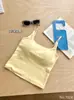 Camisola Feminina Estilo Desejo Puro com Design Doce e Picante, Efeito Emagrecedor Plissado, Bojos Embutidos, Adequada para Usar em Camadas ou Sozinha, Lindo Design nas Costas