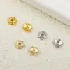 6mm caro y KIWA con retención de color 18K flor de ciruelo de seis pétalos receptáculo grueso chapado en cobre base de tapa de cuenta de perla dorada