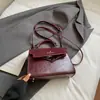 Bolsa Quadrada Pequena de Alta Qualidade, Grande Capacidade, Bolsa de Mão Retrô Versátil para Mulheres, Bolsa de Ombro Simples Casual, Comércio Exterior Transfronteiriço