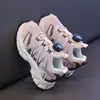 Zapatos Deportivos para Niñas 2026 Primavera/Otoño Nuevos Zapatos Infantiles Suela Suave Antideslizantes Casuales Plus Algodón Cálidos Zapatos de Papá Modernos