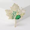 Broche de folha de bordo com zircônia incrustada de cobre estilo coreano outono e inverno Novo alfinete de planta acessórios de moda simples requintados decorações