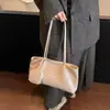 Bolsa de Cera de Aceite Versátil para Mujer para Viajes al Trabajo Gran Capacidad Tacto de Cuero Retro Hombro Único Bolso de Mano Casual Nuevo 2026