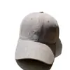 Boné de beisebol macio com aba curva, estilo americano, desgastado, lavado e desbotado, emagrecedor e rejuvenescedor, moderno, bordado, versátil, para mulheres no outono e inverno