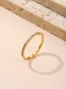 Anillo de Acero Titanio con Incrustaciones de Diamantes Semicírculo Simple Estilo Coreano para Mujer Nuevo Anillo de Pareja de Lujo Ligero Anillo para Dedo Índice Joyería de Celebridad de Internet Venta al por Mayor