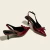 Novidade de Verão Estilo Vinho Sapatos de Salto Alto com Laço para Mulheres, Saltos Agulha Bico Fino, Sandálias Elegantes de Dedo Fechado Costas Abertas Estilo Francês