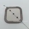 Joia Eletrodepositada Aço Titânio 18K 9mm Trevo de Quatro Folhas Mini Pulseira Feminina com Flores e Madrepérola Branca, Não Desbota, Fresca e Doce