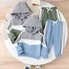 Amazon Otoño Europeo y Americano Nuevo Conjunto de Dos Piezas Sudadera de Manga Larga Multicolor con Pantalones para Bebés Niñas Venta al por Mayor