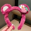 Diadema de felpa de oso lindo para niña, diadema de oso fresa, otoño e invierno, banda para el cabello de presión para lavar la cara, nuevos accesorios para el cabello de celebridad de Internet