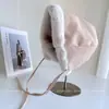 Sombrero Loli con Borde Peludo Estilo Japonés para Mujer, Sombrero de Princesa Engrosado Cálido para Otoño e Invierno con Lazo, Sombrero Protector de Orejas, Sombrero de Moda Resistente al Frío para Exteriores