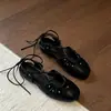 Sandalias bajas únicas con correa en el tobillo para mujer, nuevas sandalias romanas planas casuales transpirables vintage 2026