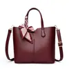 2026 Nova Bolsa de Ombro Casual Cor Sólida Super Grande Capacidade Moda Feminina Bolsa Textura Prática Feminina de Mão