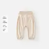 Pantalones de bebé de tiro alto, estilo primavera y otoño, algodón sin tintes, de cintura alta, protectores de barriga, pantalones casuales cómodos y versátiles para bebés y niños pequeños, adecuados para usar en casa