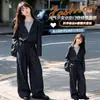 Conjunto casual deportivo de dos piezas para niñas en mezclilla, estilo coreano para primavera y otoño, corte holgado, atuendo moderno y elegante