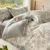 Colección nueva 2026: Juego de ropa de cama de cuatro piezas, 100% algodón, engrosado, cepillado y estampado, que incluye una funda de edredón, una sábana plana y una sábana ajustable