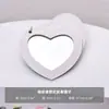 Espejo de Belleza Plegable de Cuero PU, Espejo Portátil con Forma de Corazón, Logo Personalizable, Espejo de Maquillaje para Estudiantes, Espejo de Recuerdo