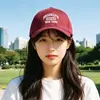 Boné de Baseball com Bordado de Letras Grandes para Mulheres, Estilo Coreano Versátil Casual com Proteção Solar Que Faz o Rosto Parecer Menor