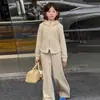 Conjunto Casual de Otoño para Niñas 2026 Nuevo Estilo Coreano Sudadera con Capucha Chaqueta Deportiva y Pantalones de Pierna Ancha Conjunto de Dos Piezas