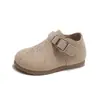 Sandálias Birkenstock Bordadas Estilo Artístico Infantil Outono/Inverno 2026 Novo Design Sapatilhas com Fivela para Meninas Sapatos Versáteis de Couro