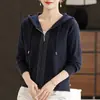 Nova Jaqueta Versátil Redutora de Idade Moda Casual Simples Fashion Versátil Coreana Outono/Inverno 2026 Estilo Preguiçoso Solto para Meia-Idade e Idosos